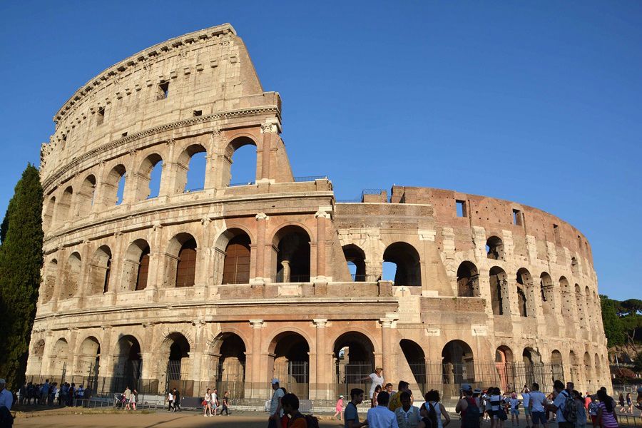 17-latek chciał ukraść fragment Koloseum