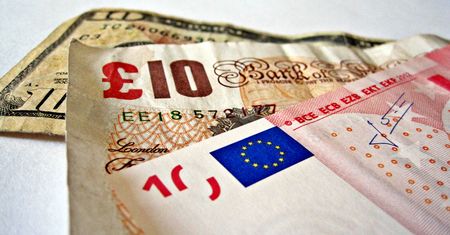 Tego w historii jeszcze nie było. Kurs funta zrówna się z euro?