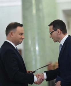 "Co za wstyd!". Internet drwi z PiS po "sankcjach" dla Polski