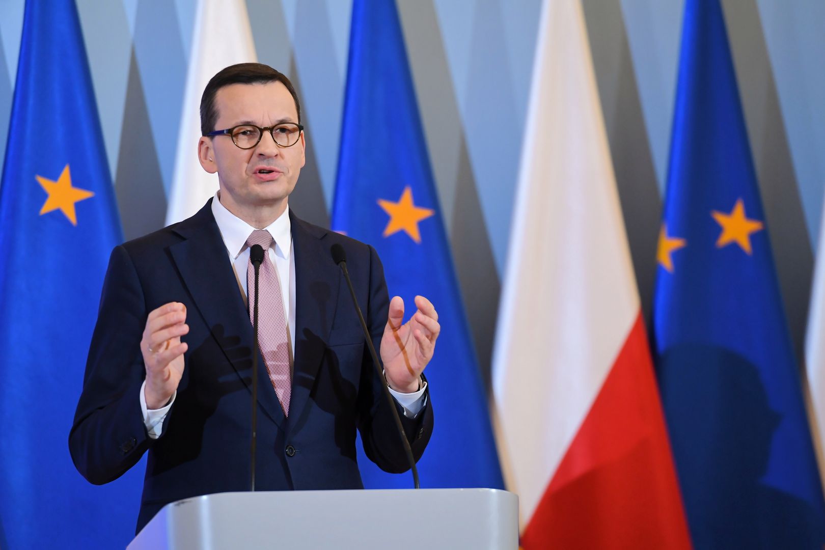 Mateusz Morawiecki poinformował na konferencji o obostrzeniach obowiązujących w Polsce