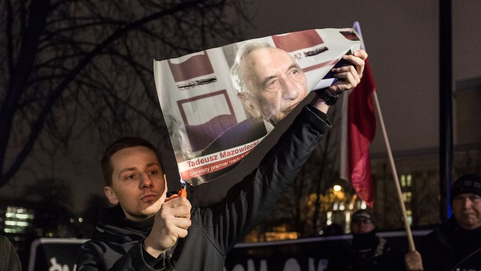 Politycy zapowiedzieli wniosek do prokuratury ws. zachowania byłego księdza Jacka Międlara