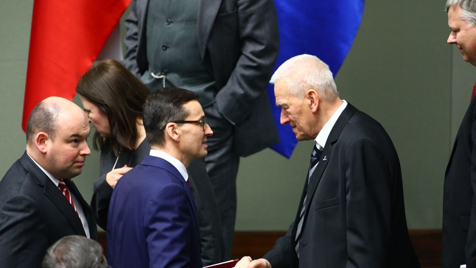 Kornel Morawiecki regularnie raczy syna ojcowskimi radami
