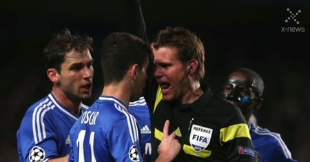 Rewolucja w futbolu? Platini chce białych kartek