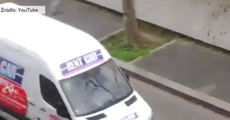 Zamachowcy z Paryża dokonali egzekucji policjanta