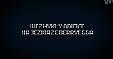 Niezwykły obiekt na jeziorze Berryessa [Pixel]