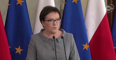 Premier przedstawia nowego ministra