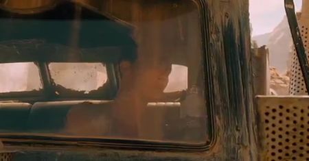 Mad Max: Na drodze gniewu (2015)