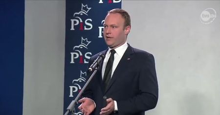 Rzecznik PiS o nowym spocie Komorowskiego