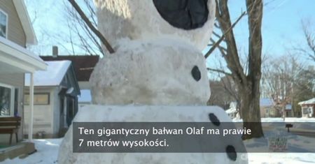 Dla córki ulepił gigantycznego bałwana