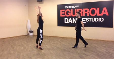Seksowna Fijał trenuje rumbę do "Tańca z gwiazdami"!