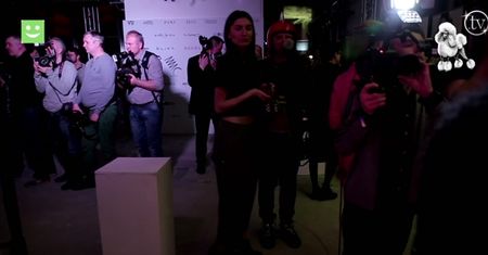 Zielińska w różowym płaszczyku! Ładna?