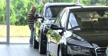 Polacy rejestrują samochody w Czechach