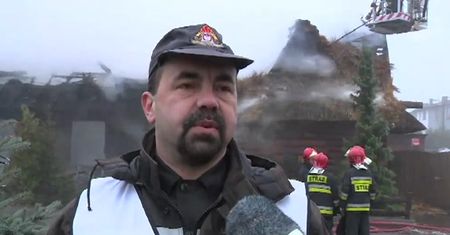 Wielki pożar restauracji przy stacji paliw