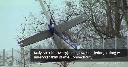 Samolot lądował awaryjnie na drodze