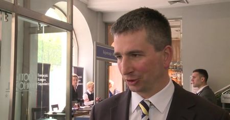 Rząd musi dalej ograniczać wydatki