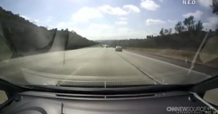 Staranował samochód na autostradzie