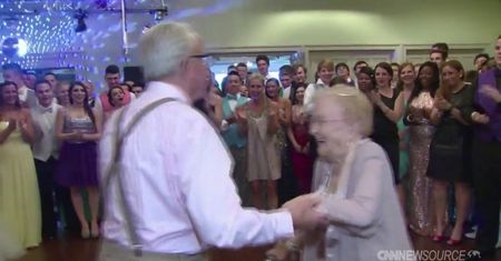 Poszła na bal maturalny mając 91 lat