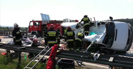 Wypadek na A4. Siedem osób nie żyje
