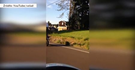 Efektowna sztuczka na motocyklu zakończyła się upadkiem