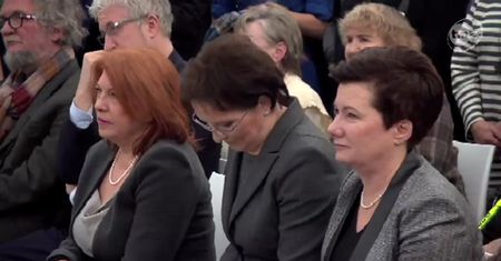 Kopacz przemówiła zachrypniętym głosem