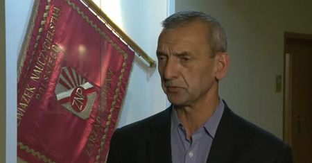 Trzy tysiące nauczycieli bez pracy