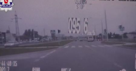 Wstawiona babcia jechała z synową i wnuczką