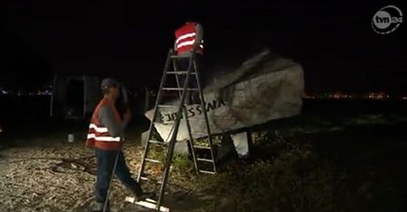 Gwiazda Dawida na papieskim głazie. Policja szuka wandali