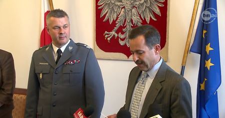 Skradziona czapka wróciła na Majdanek