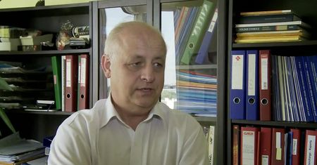 Polacy tankują mniej niż przed rokiem