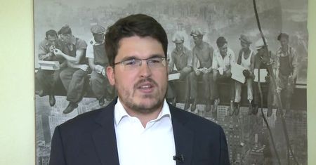 Mniej osób spoza UE pracuje w Polsce