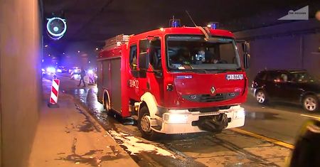 Samochód zapalił się w tunelu Wisłostrady