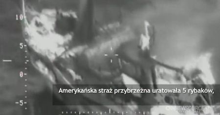 Kuter stanął w ogniu na Morzu Beringa