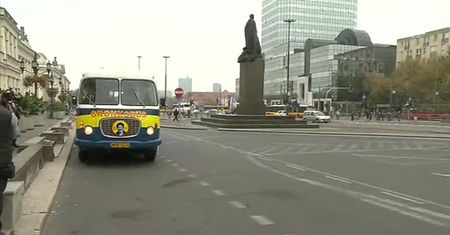 'Gronkobus' na ulicach Warszawy