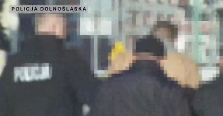 CBŚ rozbiło gang sutenerów