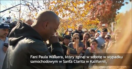 Fani Paula Walkera zbierają się na miejscu tragedii