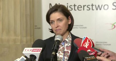 Minister Mucha odchodzi ze stanowiska