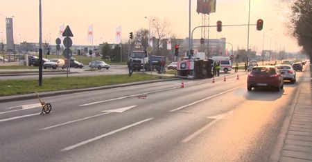 Wypadek karetki w Łodzi