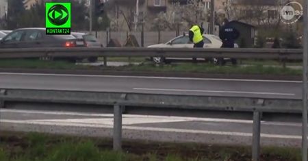 Pościg na A4. Kierowca potrącił policjantów