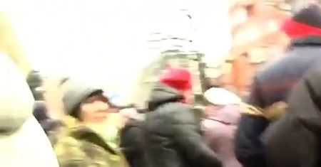 Strzały przed budynkiem SB na Ukrainie