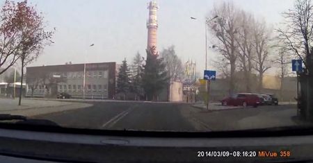 Wypił, prowadził i skończył na dachu