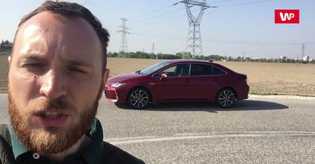 Toyota Corolla sedan z napędem hybrydowym - ile pali naprawdę?