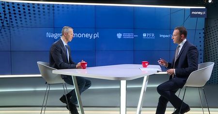 Money. To się liczy