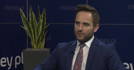 Fuzja Orlenu z Lotosem pozwoli na tańsze zakupy ropy. "Łatwiej będzie konkurować na globalnym rynku"