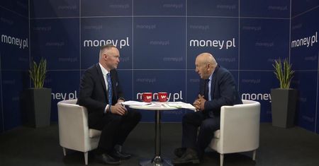 Niemiec bogaci się trzy razy szybciej niż Polak. Prezes Fakro wie jak to zmienić