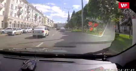 Zobaczyli, że jedzie. Nic nie mogli zrobić