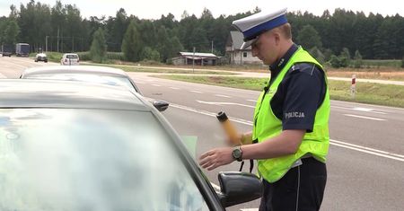 Zaczęło się od nieprawidłowego wyprzedzania. Później posypały się mandaty