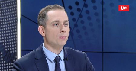 Emocje wokół książki Piątka o Morawieckim. Cezary Tomczyk komentuje
