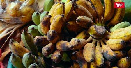 Brązowa skórka na bananach. Tylko przypadkiem nie wyrzucaj owoców