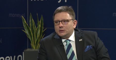 LOT chce się dorzucić do budowy CPK. "Ten biznes się opłaca"