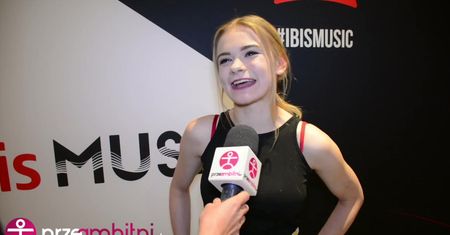 Julia Wróblewska WYŚMIAŁA swojego chłopaka: "Bardzo stresował się na ściance"